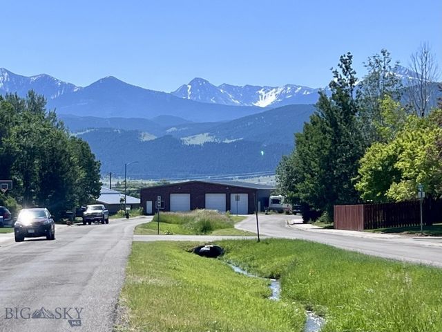 616 Comet, Livingston, MT 59047