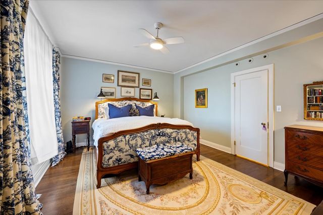 2130 N Lincoln Park West 9N, Chicago, IL 60614