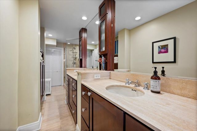 2130 N Lincoln Park West 9N, Chicago, IL 60614