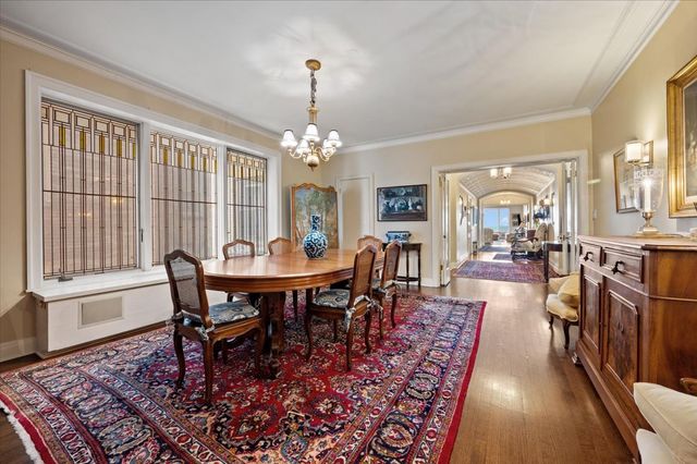 2130 N Lincoln Park West 9N, Chicago, IL 60614