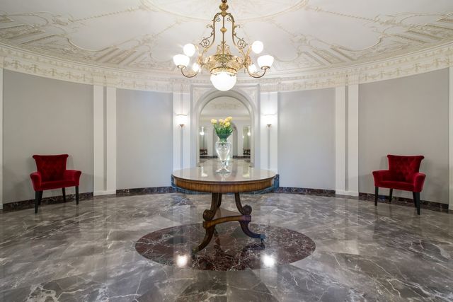 2130 N Lincoln Park West 9N, Chicago, IL 60614