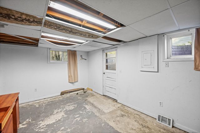 572 Folkstone Drive, Lexington, KY 40517