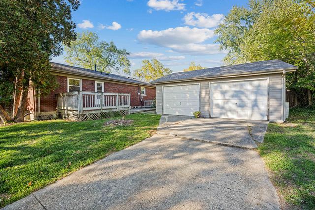 572 Folkstone Drive, Lexington, KY 40517