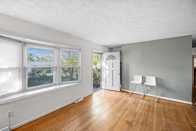 572 Folkstone Drive, Lexington, KY 40517