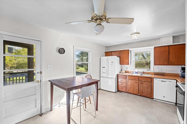 572 Folkstone Drive, Lexington, KY 40517