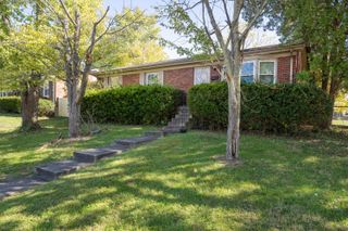 572 Folkstone Drive, Lexington, KY 40517