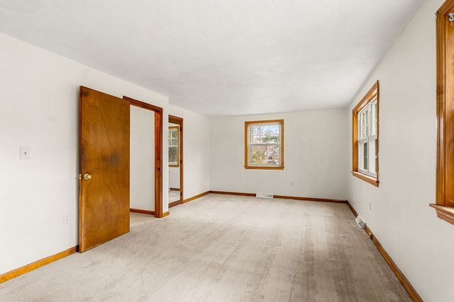 17 Ciccone Way, Billerica, MA 01821