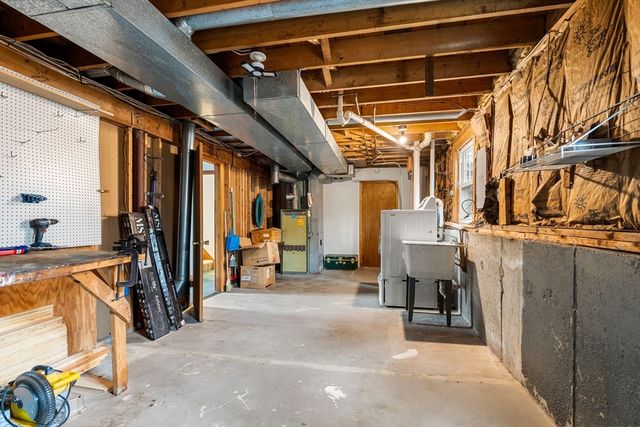 17 Ciccone Way, Billerica, MA 01821