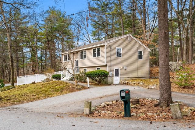 17 Ciccone Way, Billerica, MA 01821