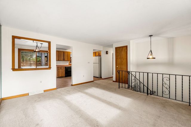 17 Ciccone Way, Billerica, MA 01821