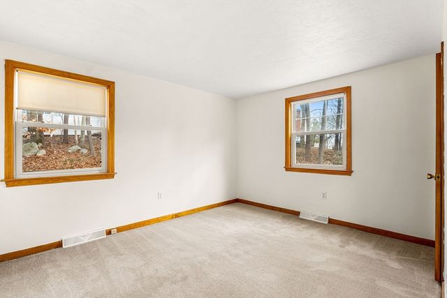 17 Ciccone Way, Billerica, MA 01821