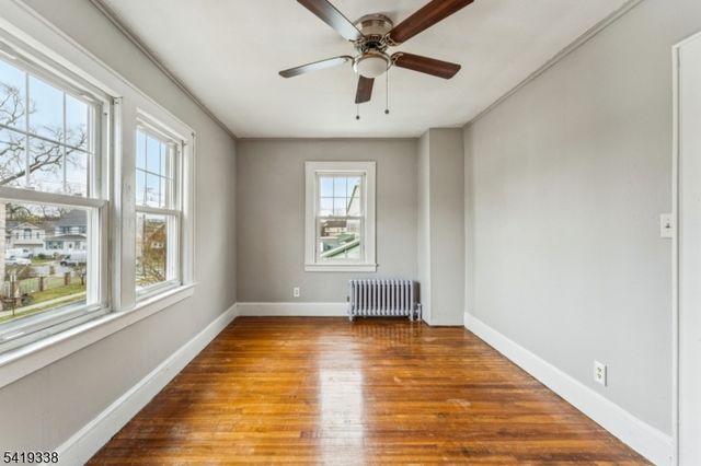 515 E Blancke St, Linden City, NJ 07036