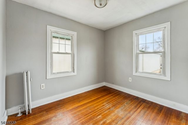 515 E Blancke St, Linden City, NJ 07036