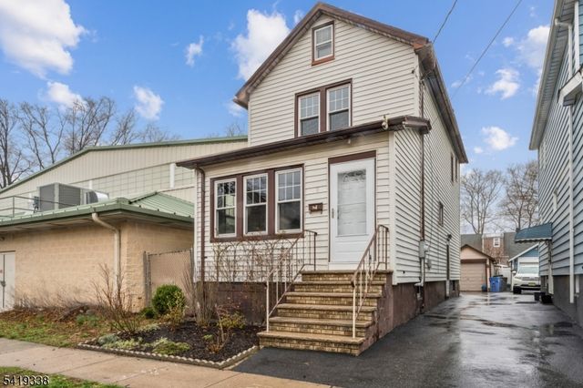 515 E Blancke St, Linden City, NJ 07036