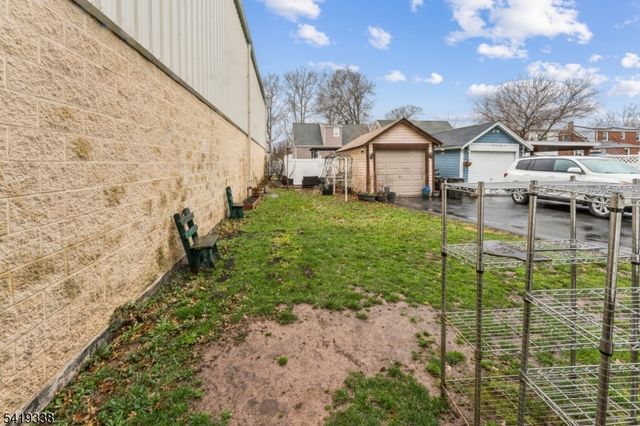 515 E Blancke St, Linden City, NJ 07036