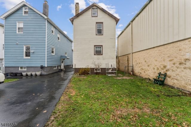 515 E Blancke St, Linden City, NJ 07036