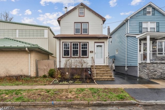 515 E Blancke St, Linden City, NJ 07036