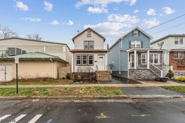 515 E Blancke St, Linden City, NJ 07036