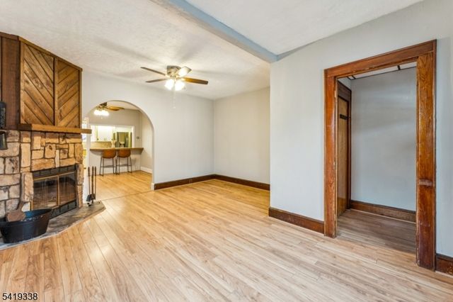 515 E Blancke St, Linden City, NJ 07036