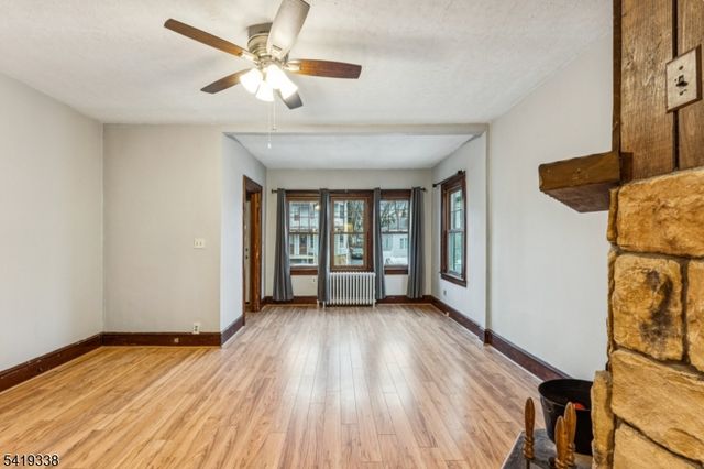 515 E Blancke St, Linden City, NJ 07036