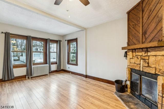 515 E Blancke St, Linden City, NJ 07036