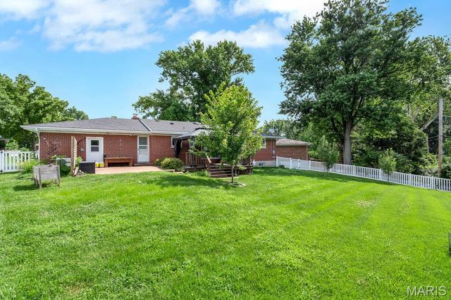 11134 Saucier Drive, Creve Coeur, MO 63141