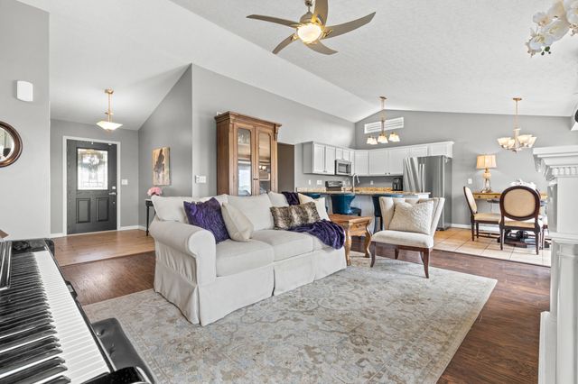 3326 Falling Brook Way, Burlington, KY 41005