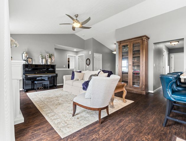 3326 Falling Brook Way, Burlington, KY 41005