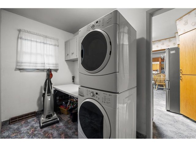 171 Fordham Cir, Pueblo, CO 81005