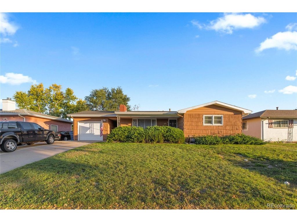 171 Fordham Cir, Pueblo, CO 81005