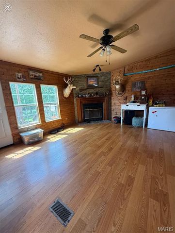 1628 Pendleton Road, Farmington, MO 63640