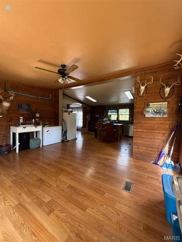 1628 Pendleton Road, Farmington, MO 63640