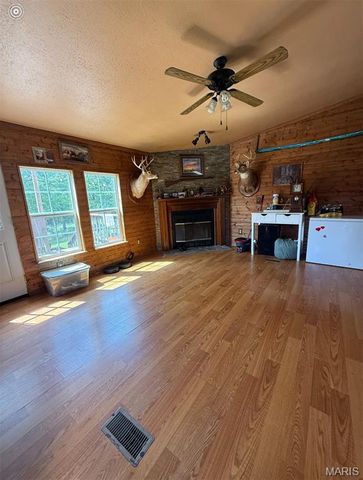1628 Pendleton Road, Farmington, MO 63640