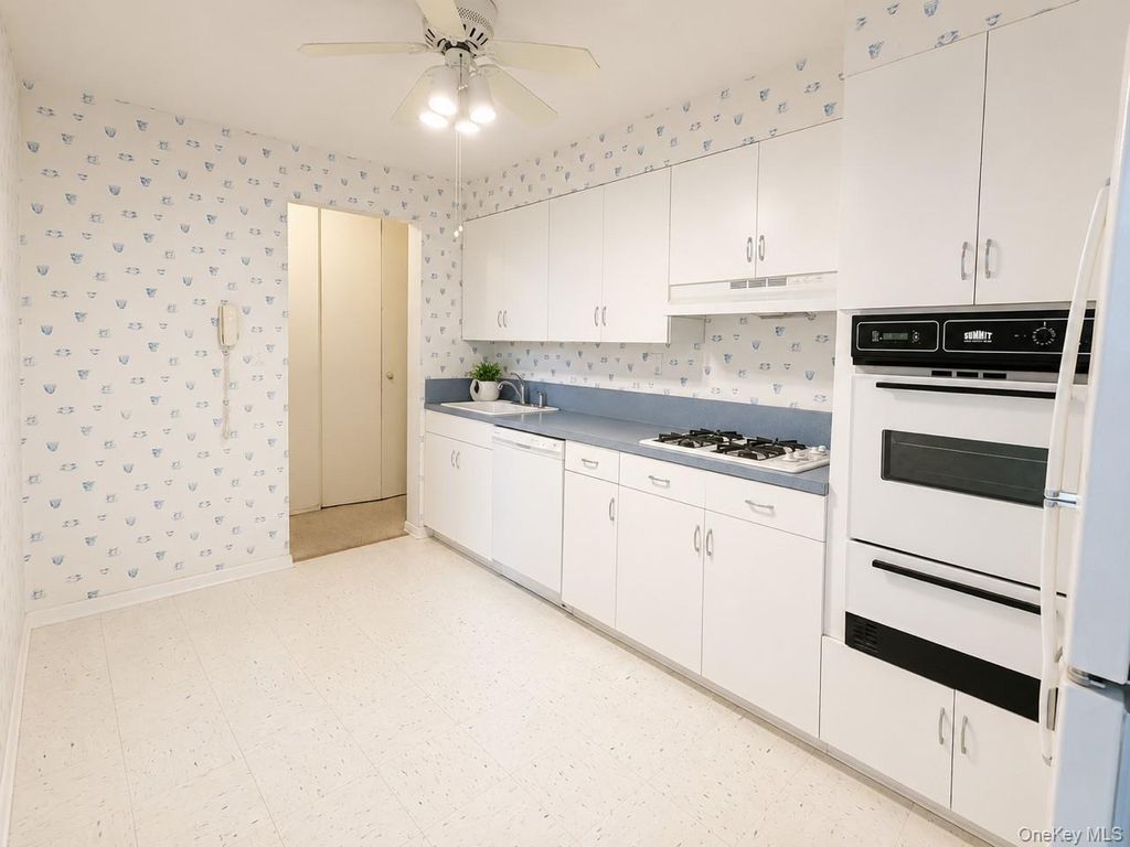 410 E Broadway 2F, Long Beach, NY 11561 — photo 3