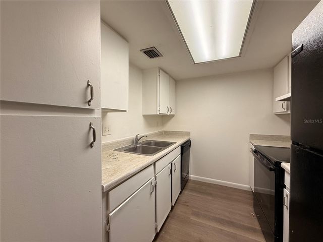 920 LAKE DESTINY ROAD C, Altamonte Springs, FL 32714