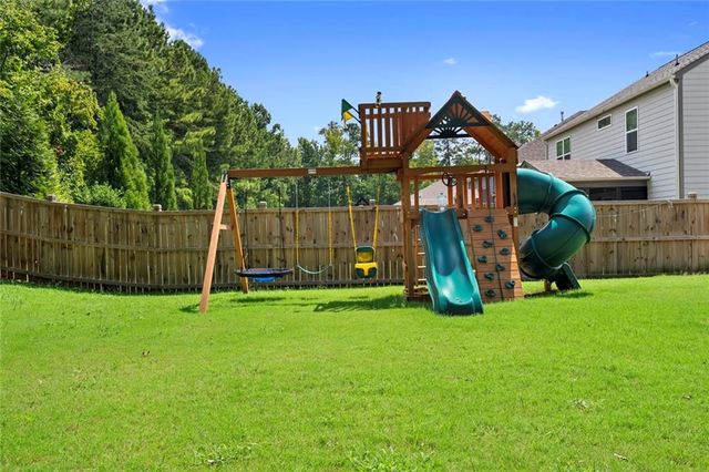 4010 Applecrisp Road, Roswell, GA 30076