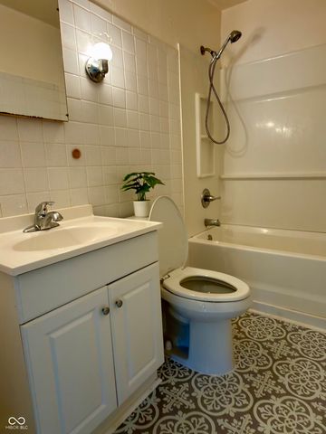 2921 10th Street, Columbus, IN 47201