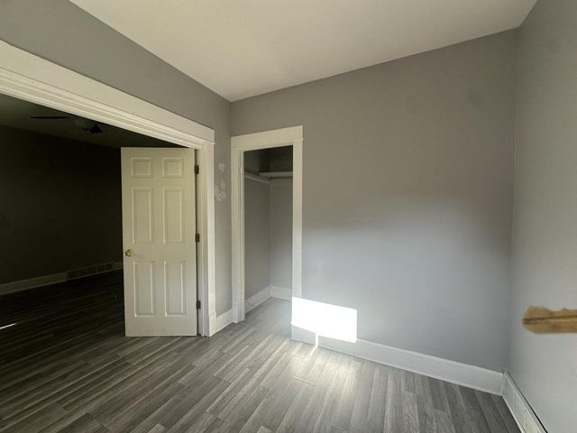 3240 N 40th STREET, Milwaukee, WI 53216