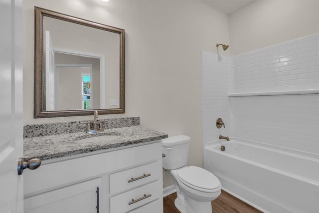 2033 Halton Oaks Drive, Spartanburg, SC 29303