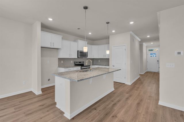 2033 Halton Oaks Drive, Spartanburg, SC 29303