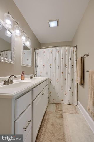 214 E NEW ST, Lancaster, PA 17602