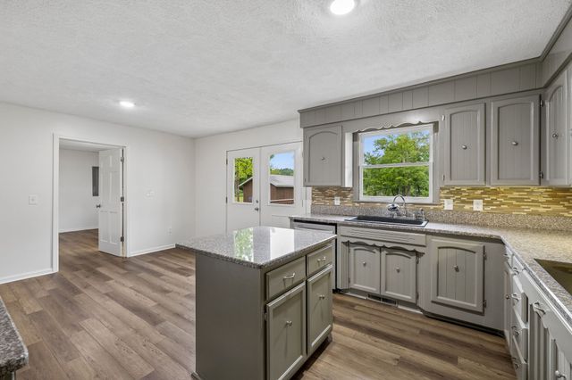 1397 Blue Creek Road, E, Waverly, TN 37185