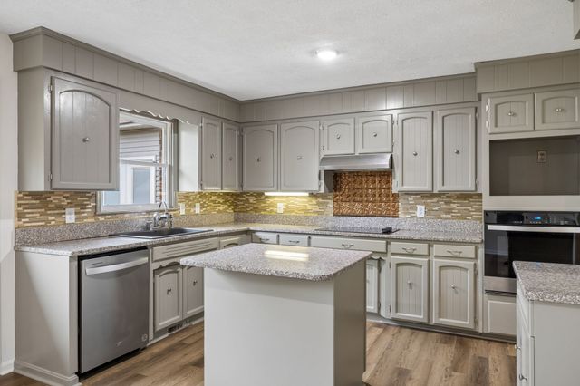 1397 Blue Creek Road, E, Waverly, TN 37185