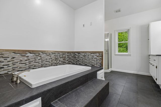 1397 Blue Creek Road, E, Waverly, TN 37185