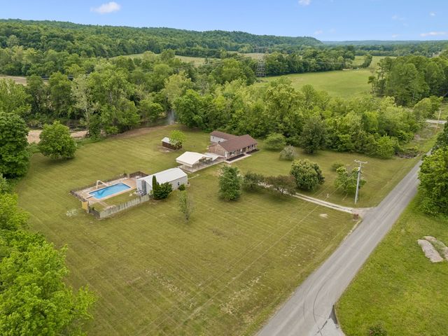 1397 Blue Creek Road, E, Waverly, TN 37185