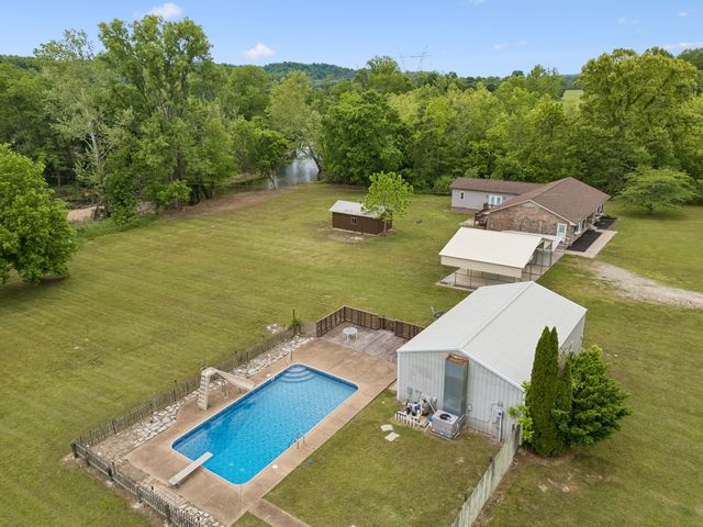 1397 Blue Creek Road, E, Waverly, TN 37185