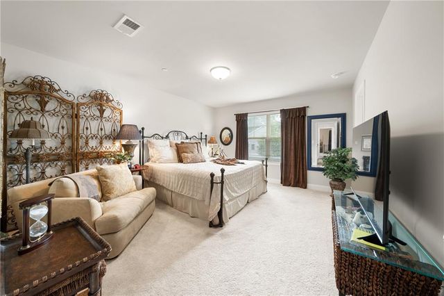 130 Maple Creek Way, Woodstock, GA 30188