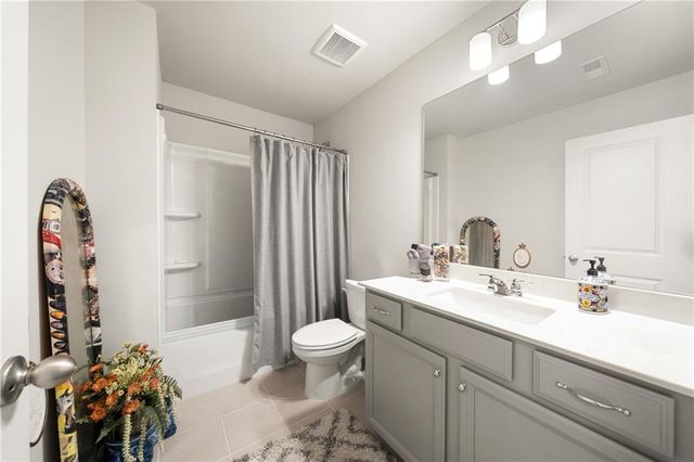 130 Maple Creek Way, Woodstock, GA 30188