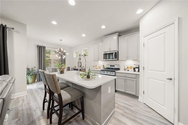 130 Maple Creek Way, Woodstock, GA 30188