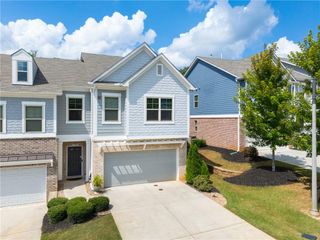 130 Maple Creek Way, Woodstock, GA 30188